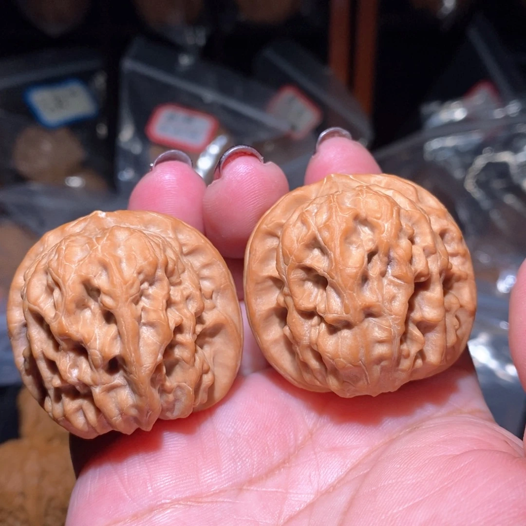 把件文玩核桃水晶虎