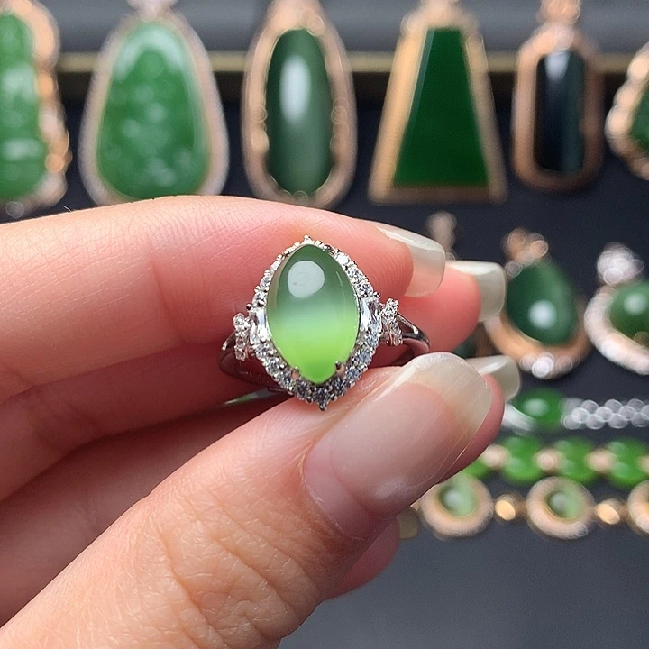 萌***萌和田玉银S925镶嵌戒指