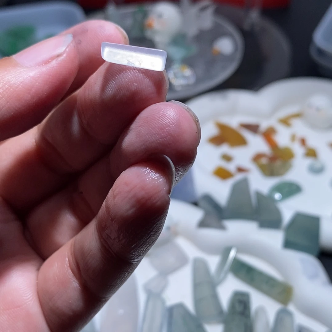 定制翡翠未镶嵌圆柱。随行柱包工