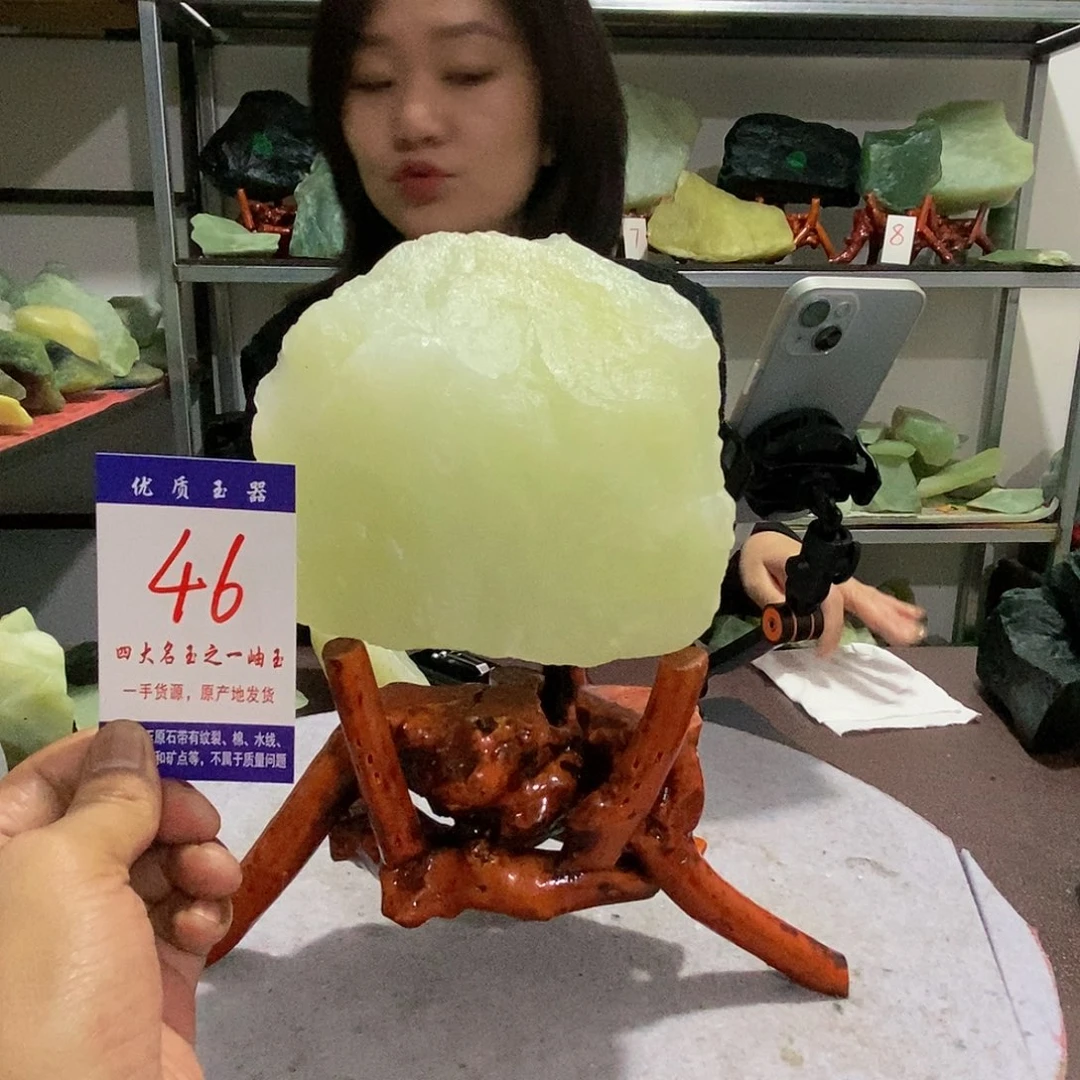 未镶嵌蛇纹石玉原石烦*