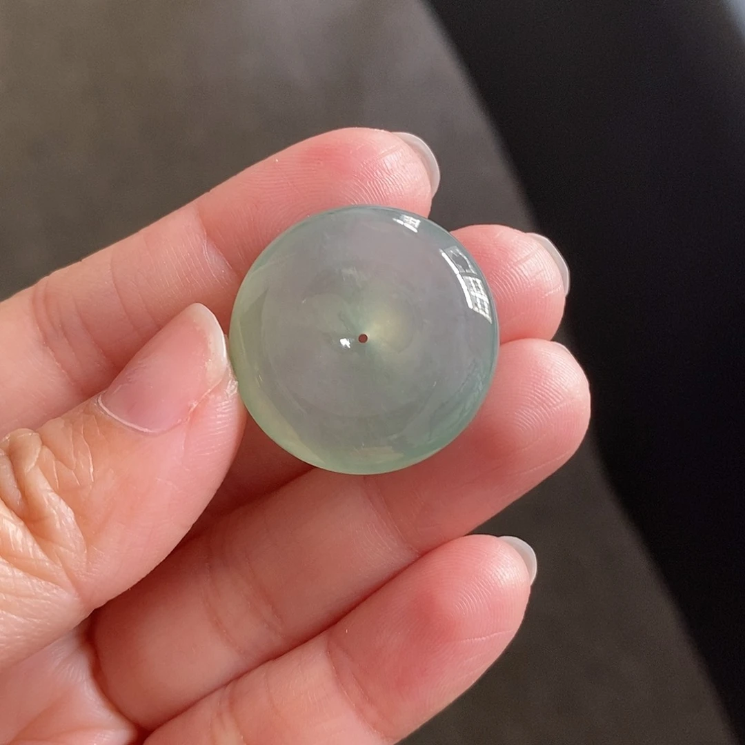 翡翠颈饰未镶嵌饱满晴底平安扣