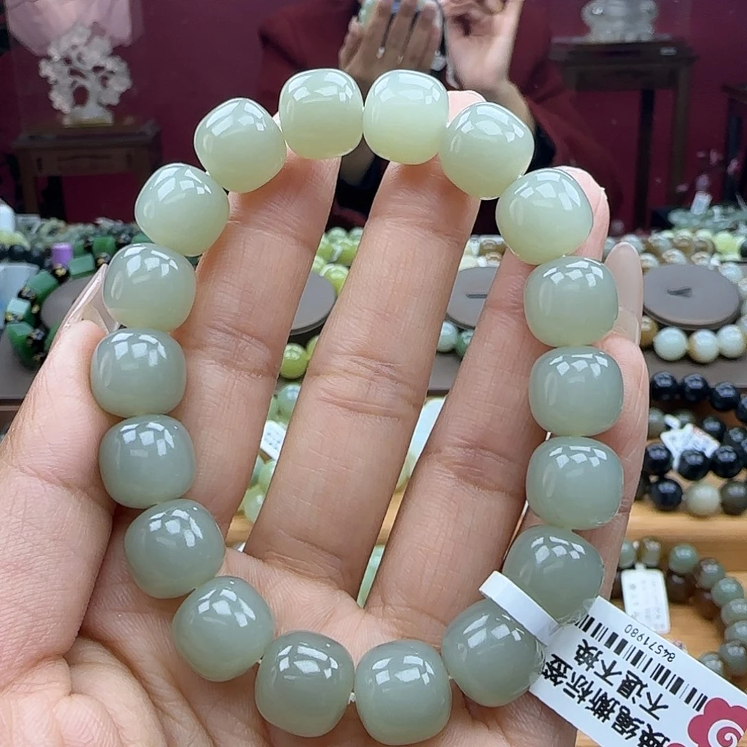 一***寕和田玉未镶嵌手链