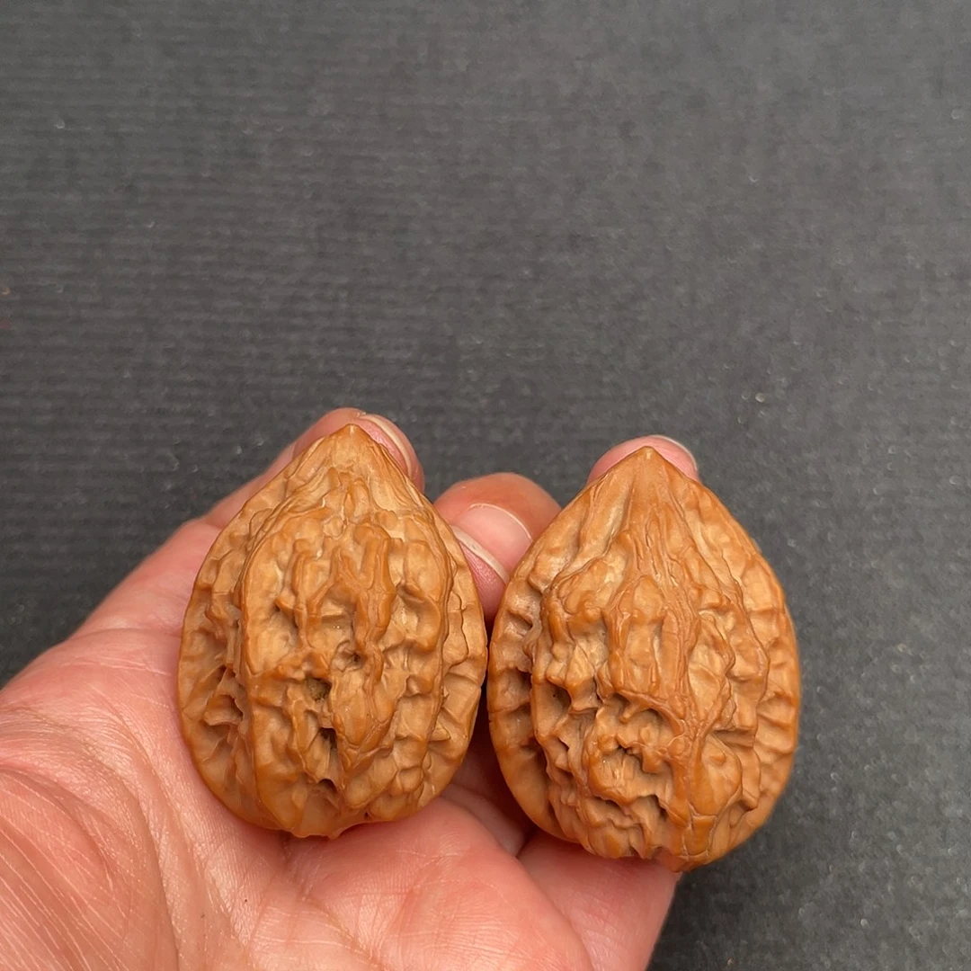 桃核把件34×35×45全品头茬无药十三陵鸡心XM3559