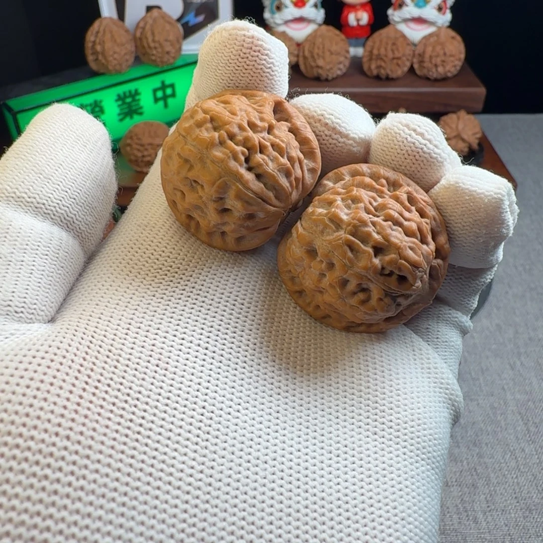 逆***行把件文玩核桃野生莲花