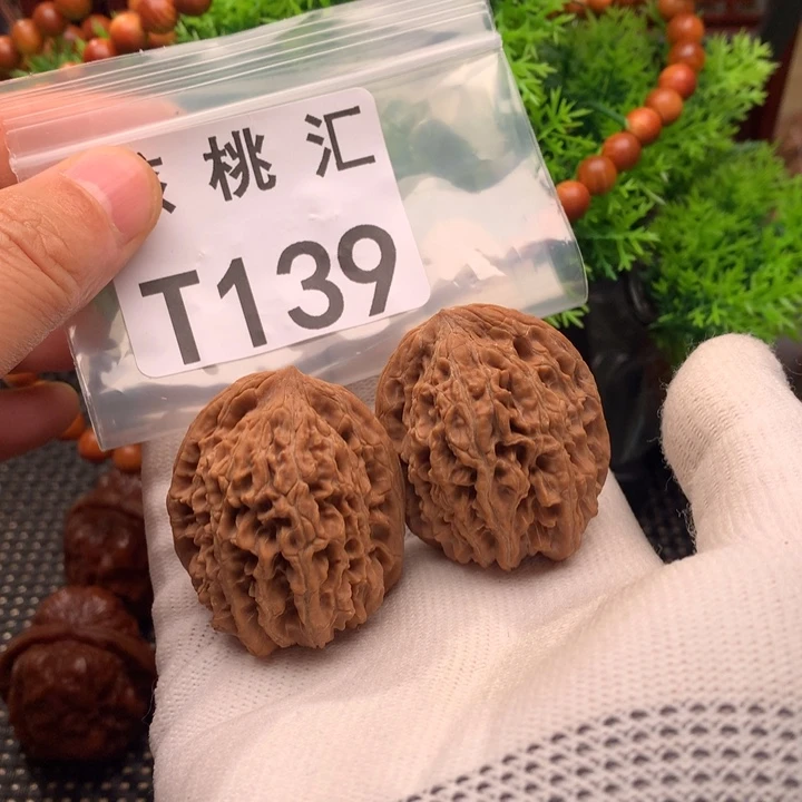 文玩核桃把件玉麒麟36