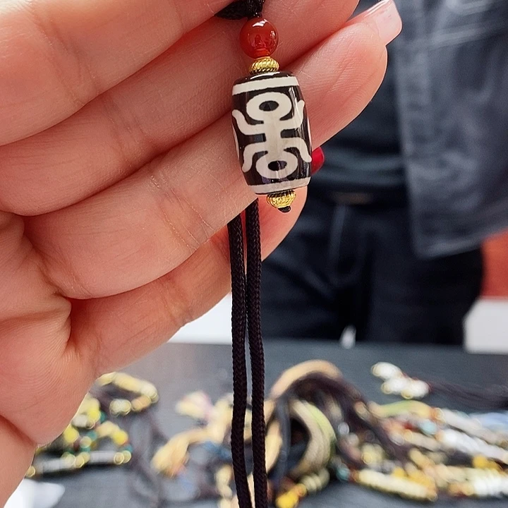 玛瑙/玉髓颈饰合金