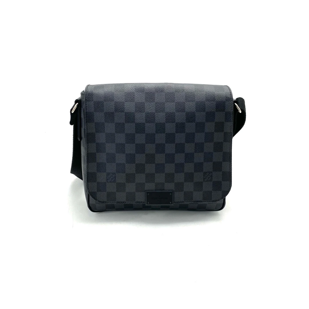 95新 LouisVuitton/路易威登 98新黑棋盘格翻盖邮差包 尺寸24/21