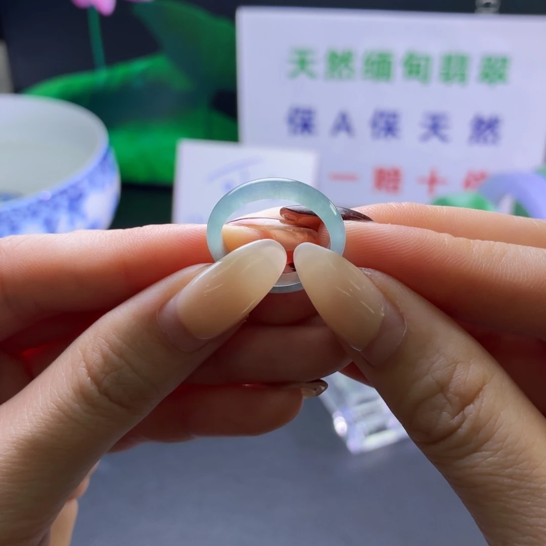 翡翠未镶嵌戒指戒指