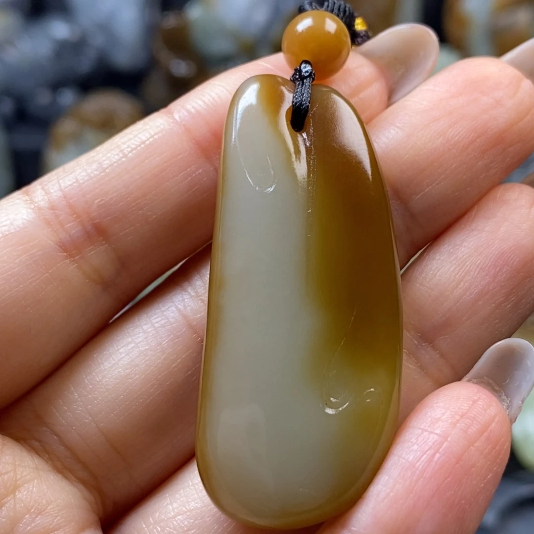 用***3和田玉未镶嵌挂件