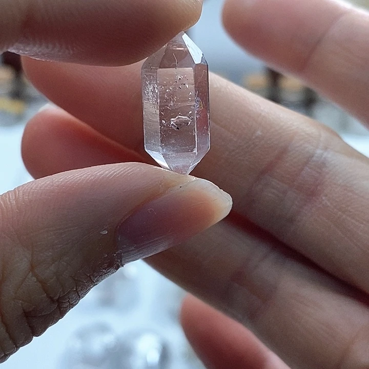 水晶颈饰未镶嵌周正双尖