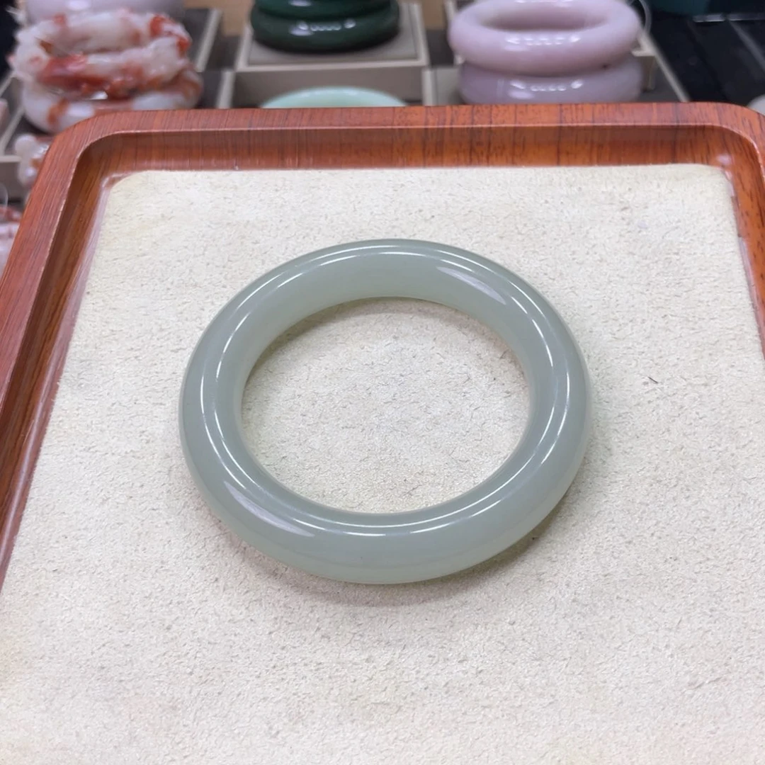 石英岩玉手镯未镶嵌f****，