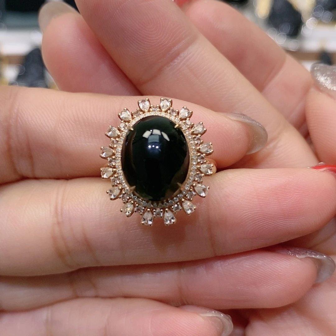 翡翠18K金镶嵌戒指