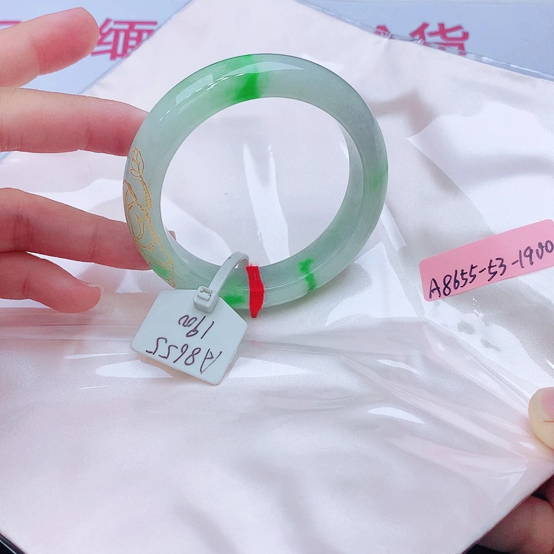 翡翠未镶嵌手镯我