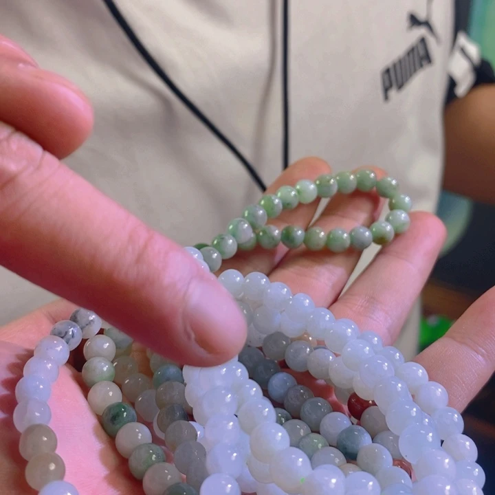 翡翠合金项圈天然A货翡翠珠手（随机发一条）