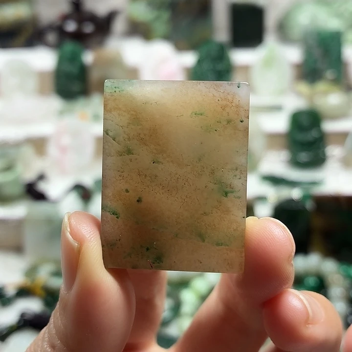 独山玉未镶嵌吊坠