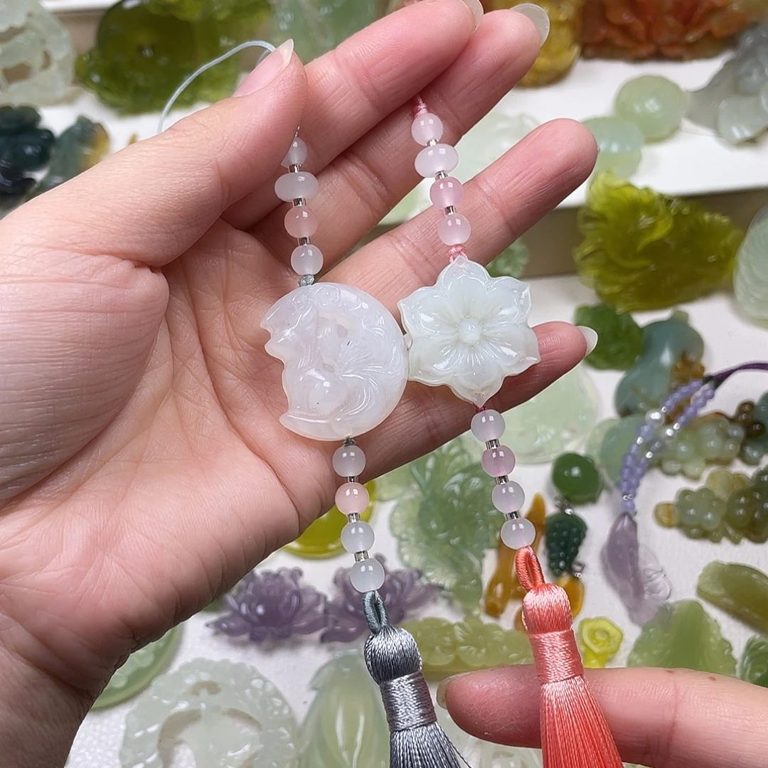 蛇纹石玉未镶嵌颈饰