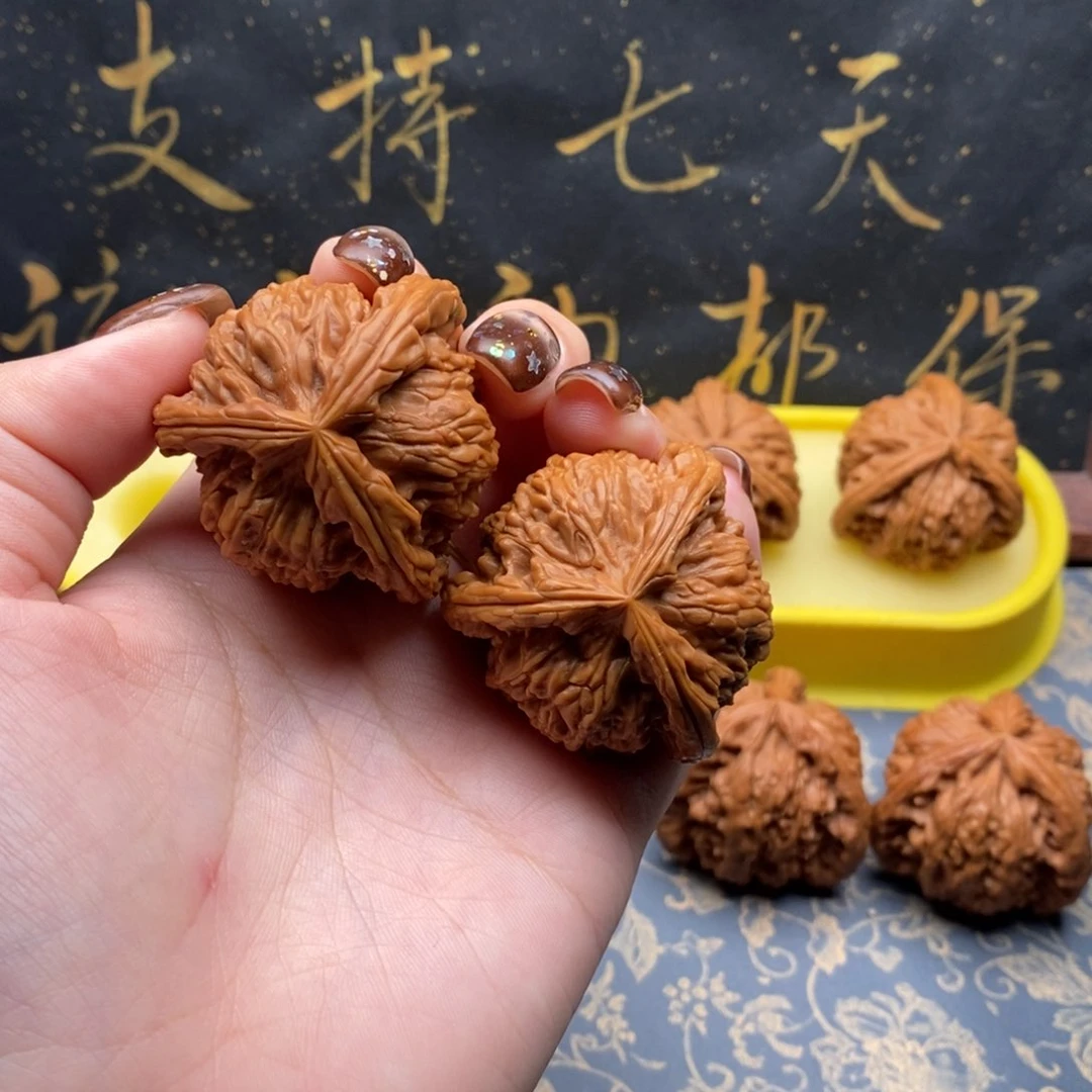 吊坠文玩核桃喝****.白狮子