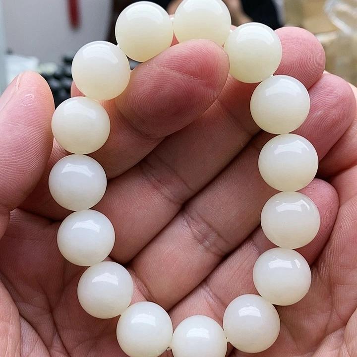 【闪购商品】未镶嵌手链和田玉14白