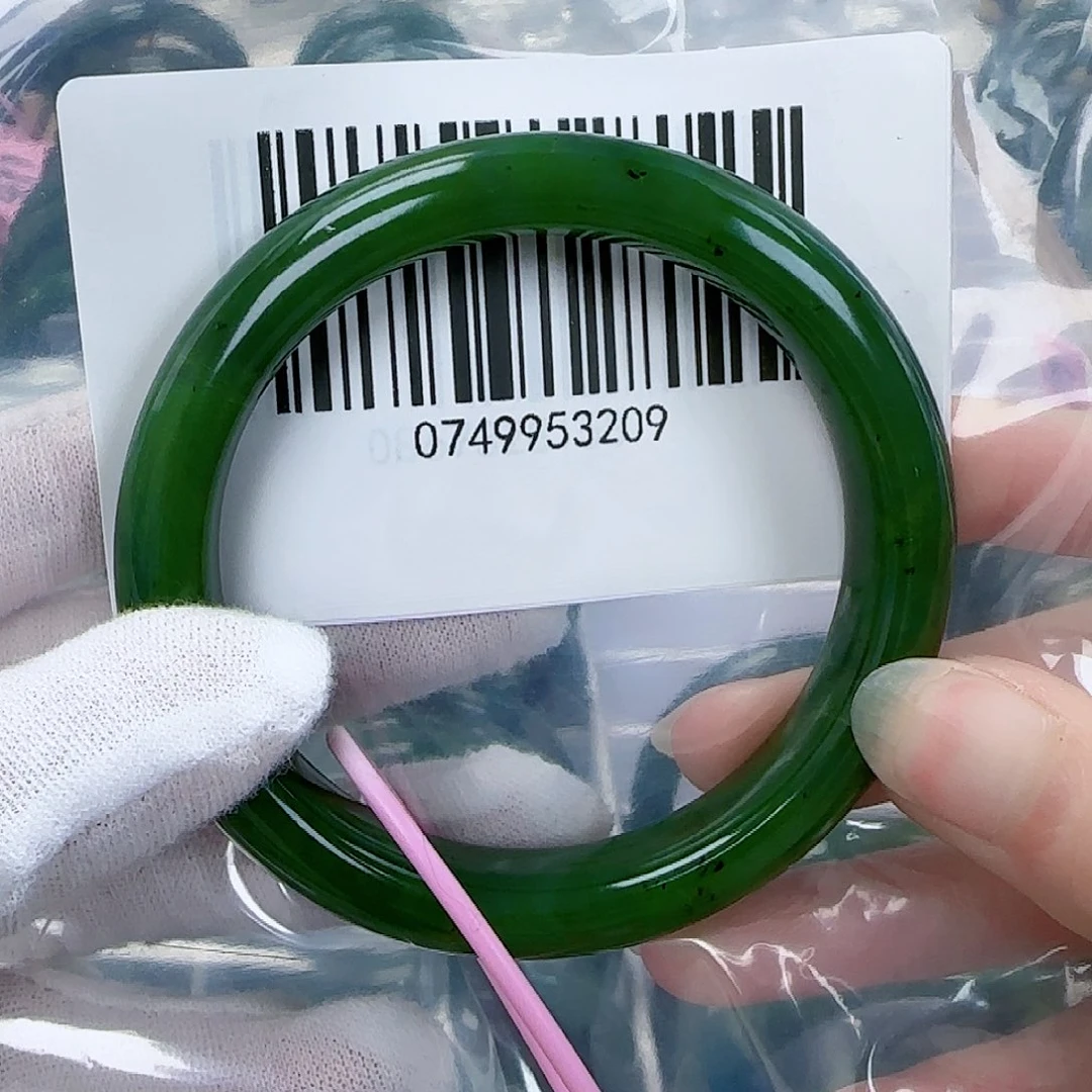 和田玉（碧玉）手镯未镶嵌57