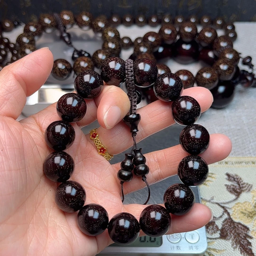 爱****檀香紫檀（小叶紫檀）1.5 15颗 满星