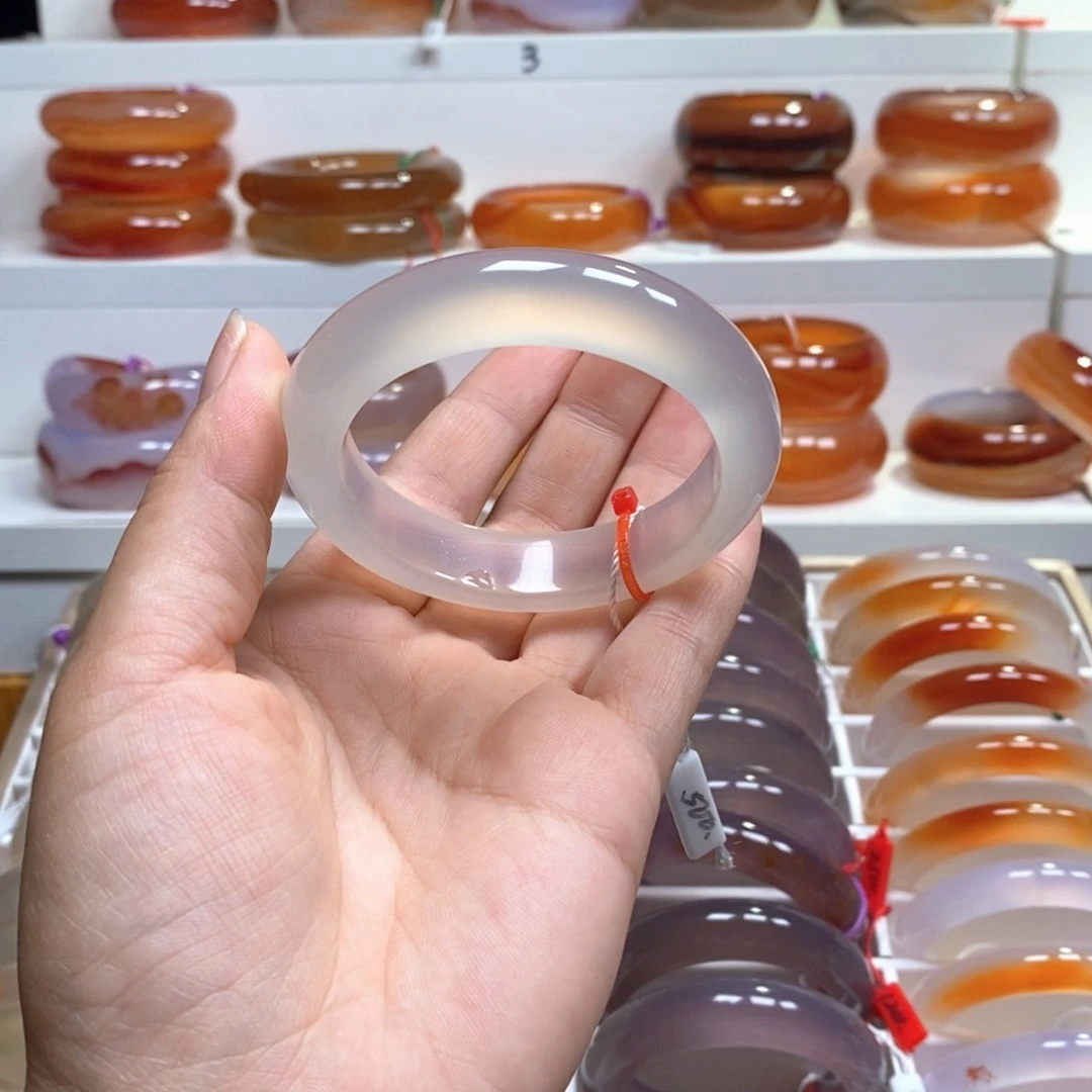 玛瑙/玉髓手镯未镶嵌万**心