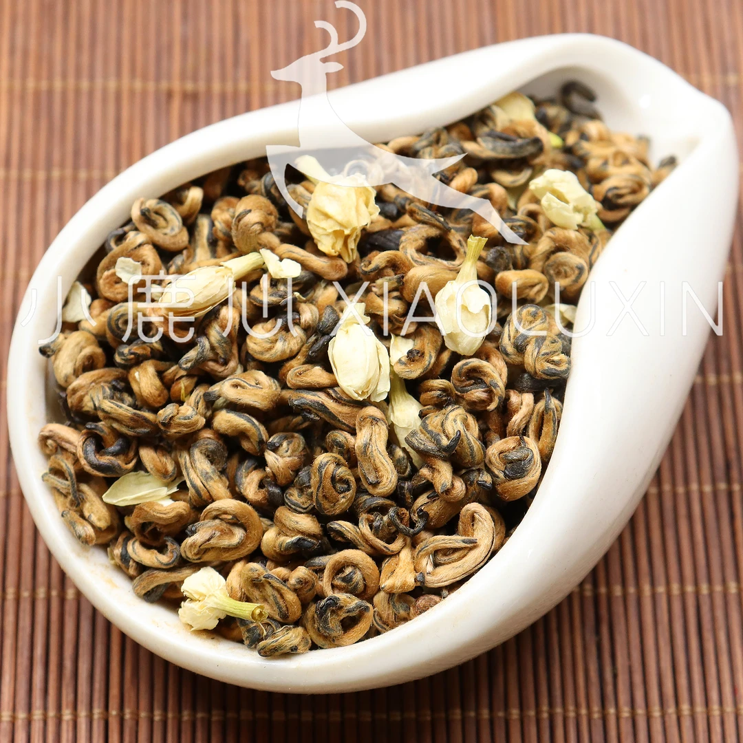 茉莉手工奶螺  ① 小鹿收茶 头春头采 茉莉红茶 云南滇红