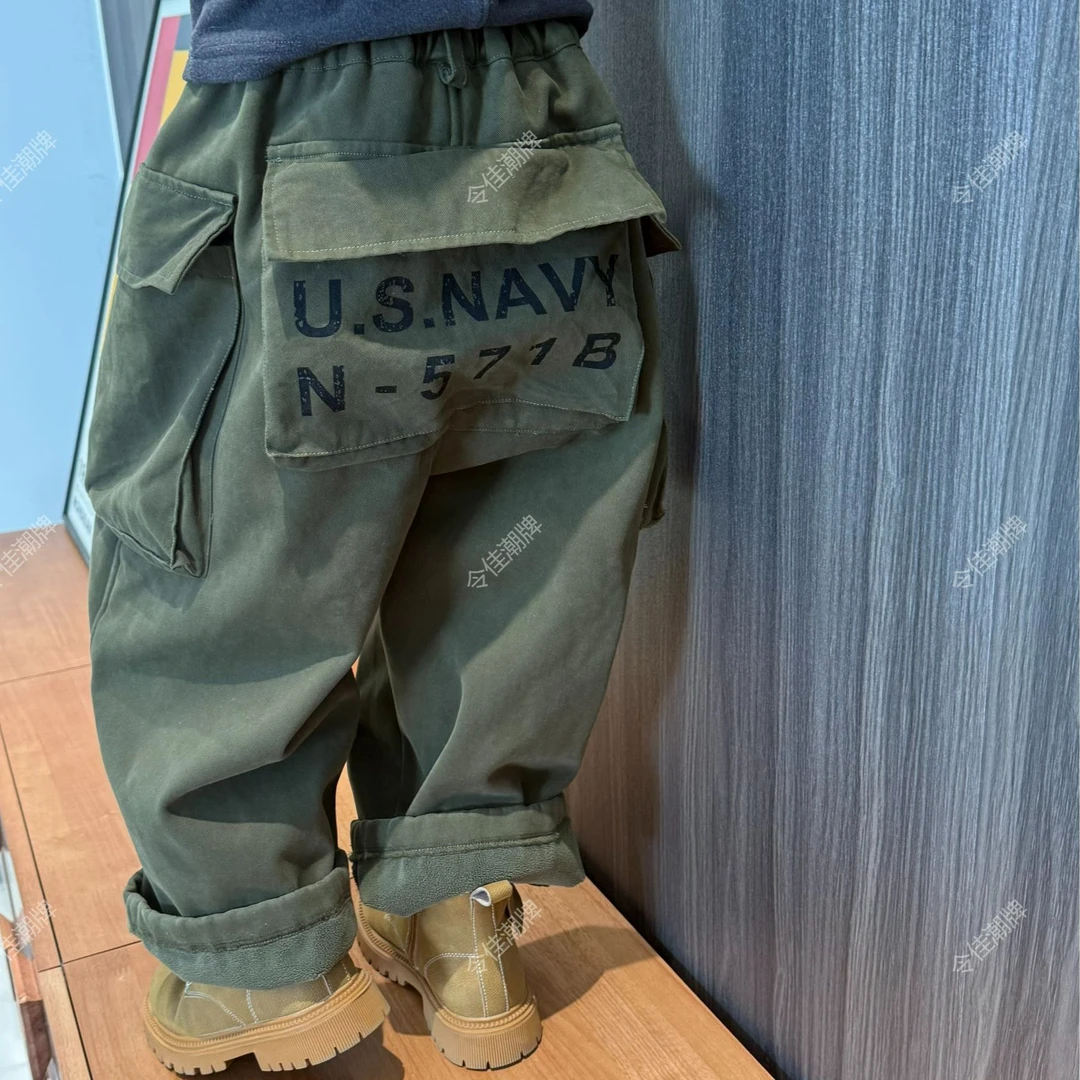 令佳潮牌冬款儿童中性百搭军绿色字母印花大口袋加绒工装裤3311