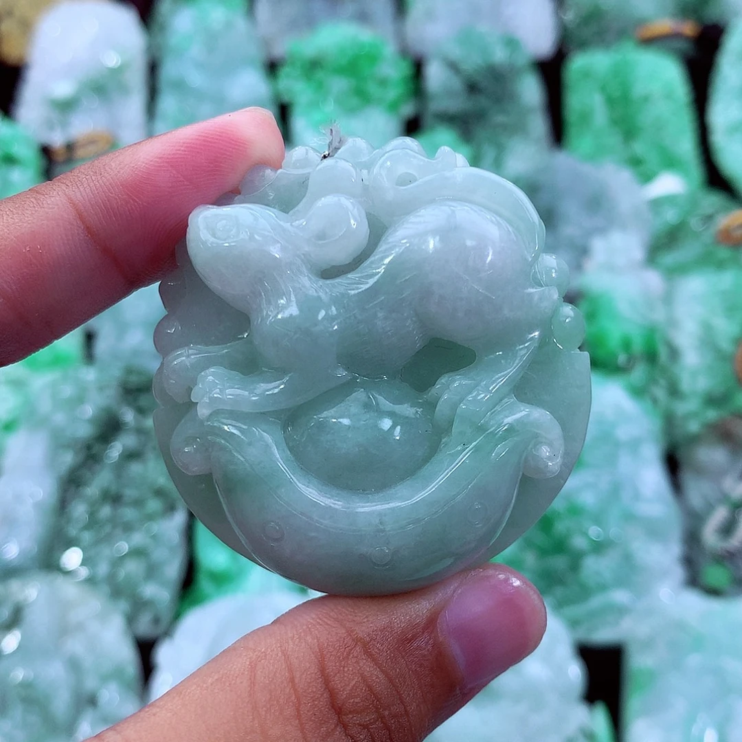 吊坠(不含链)未镶嵌翡翠