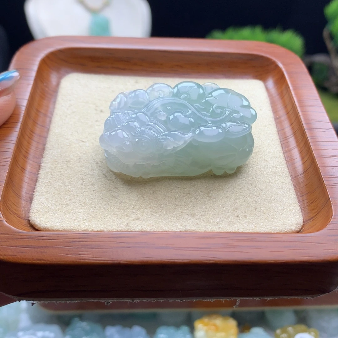 翡翠未镶嵌颈饰27
