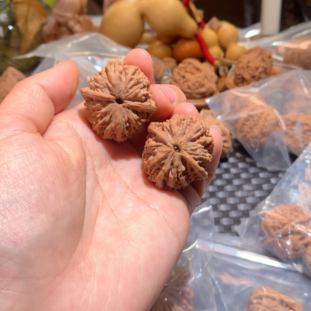 文玩核桃把件爱**桃荔枝纹