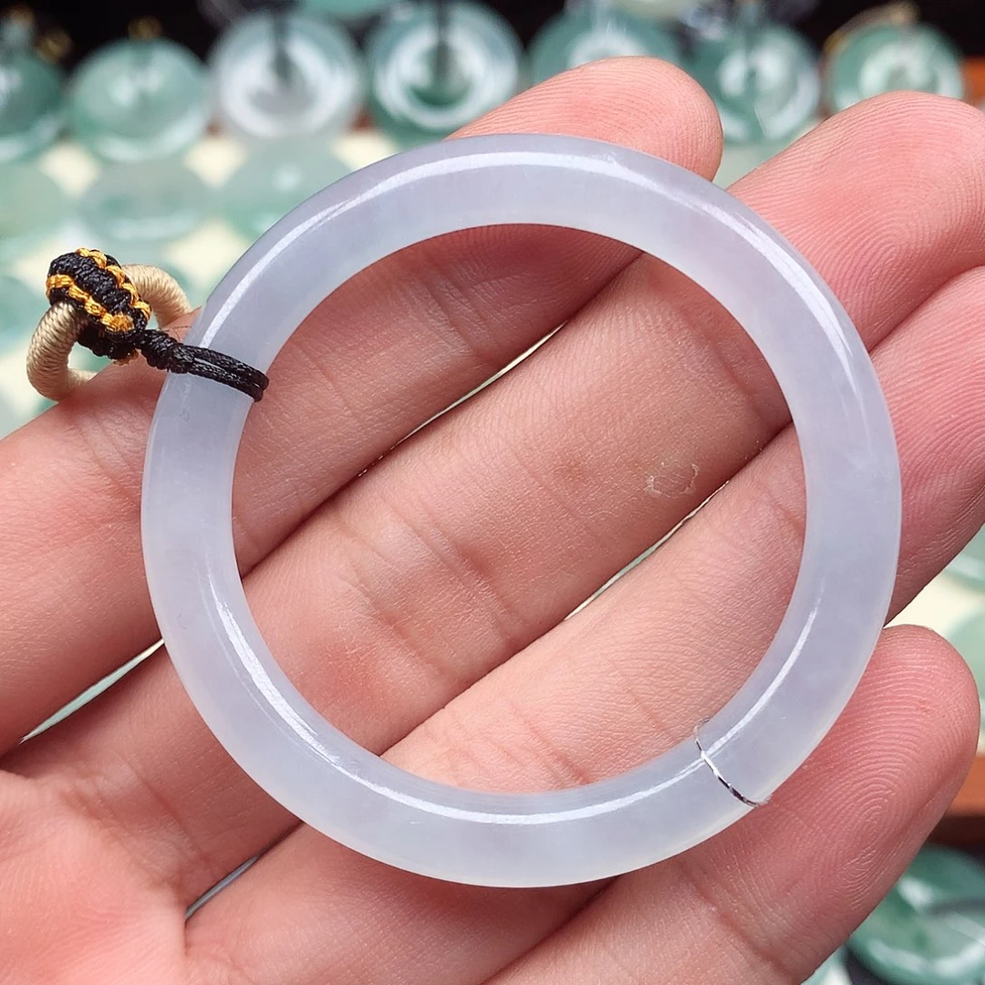 颈饰未镶嵌翡翠大平安环吊坠