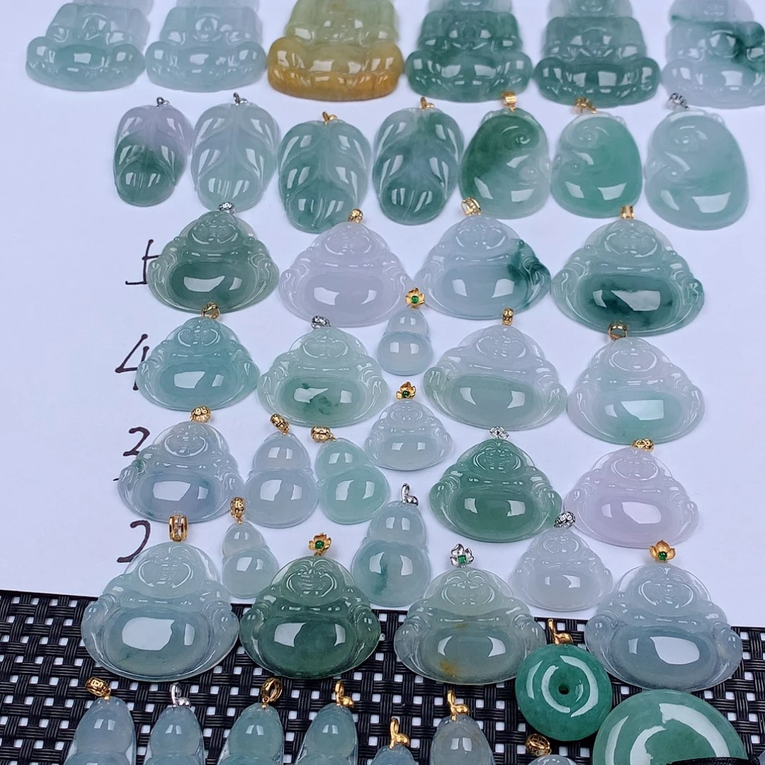 翡翠18K金镶嵌颈饰挂件