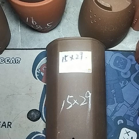 高六方带口沿一个
