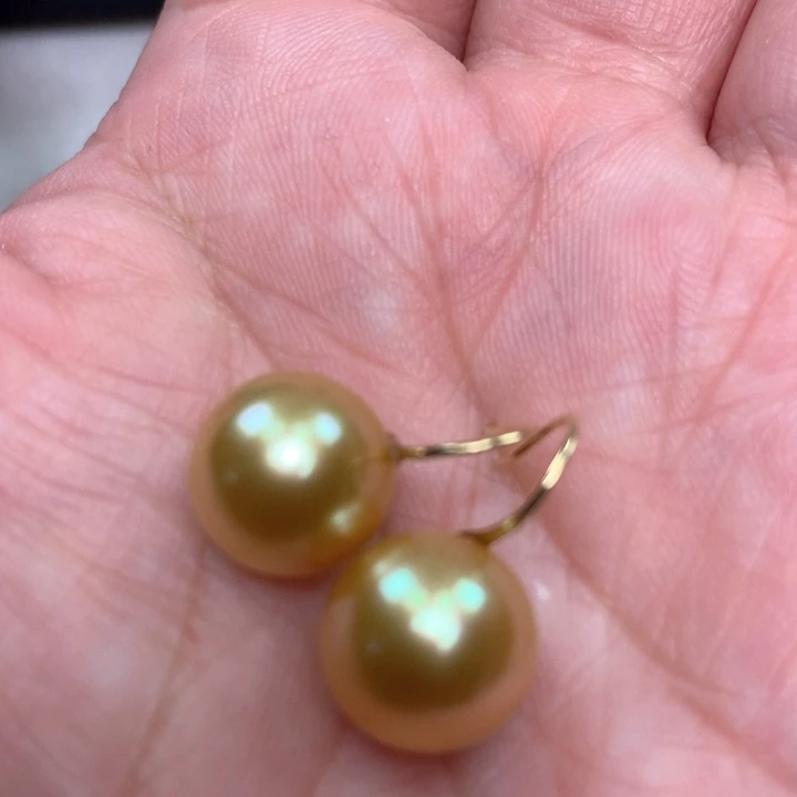 18K金镶嵌耳饰海水珍珠