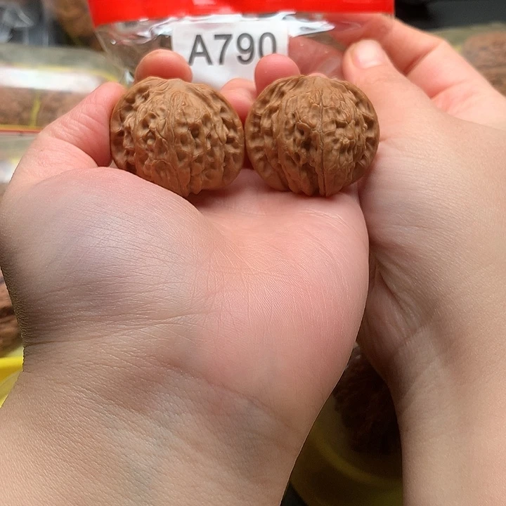 文玩核桃吊坠磨盘38