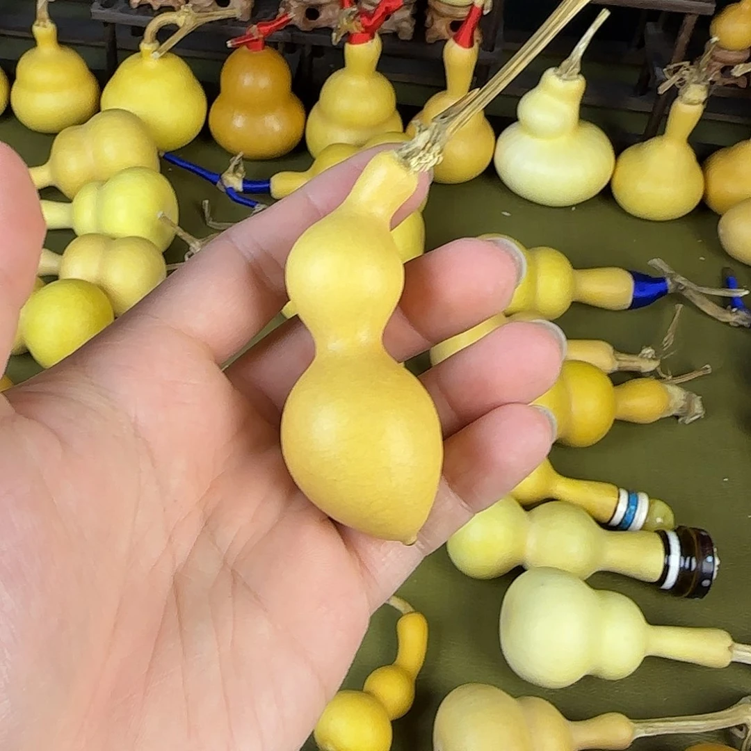 陌*喵wjsnsnssjshshsbsbsbsb