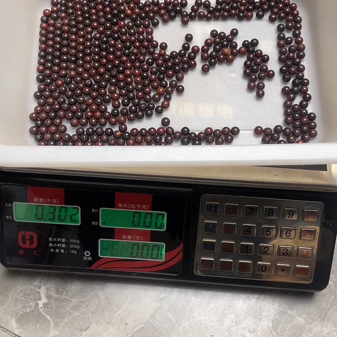 檀香紫檀（小叶紫檀）散珠微瑕0.8 三两