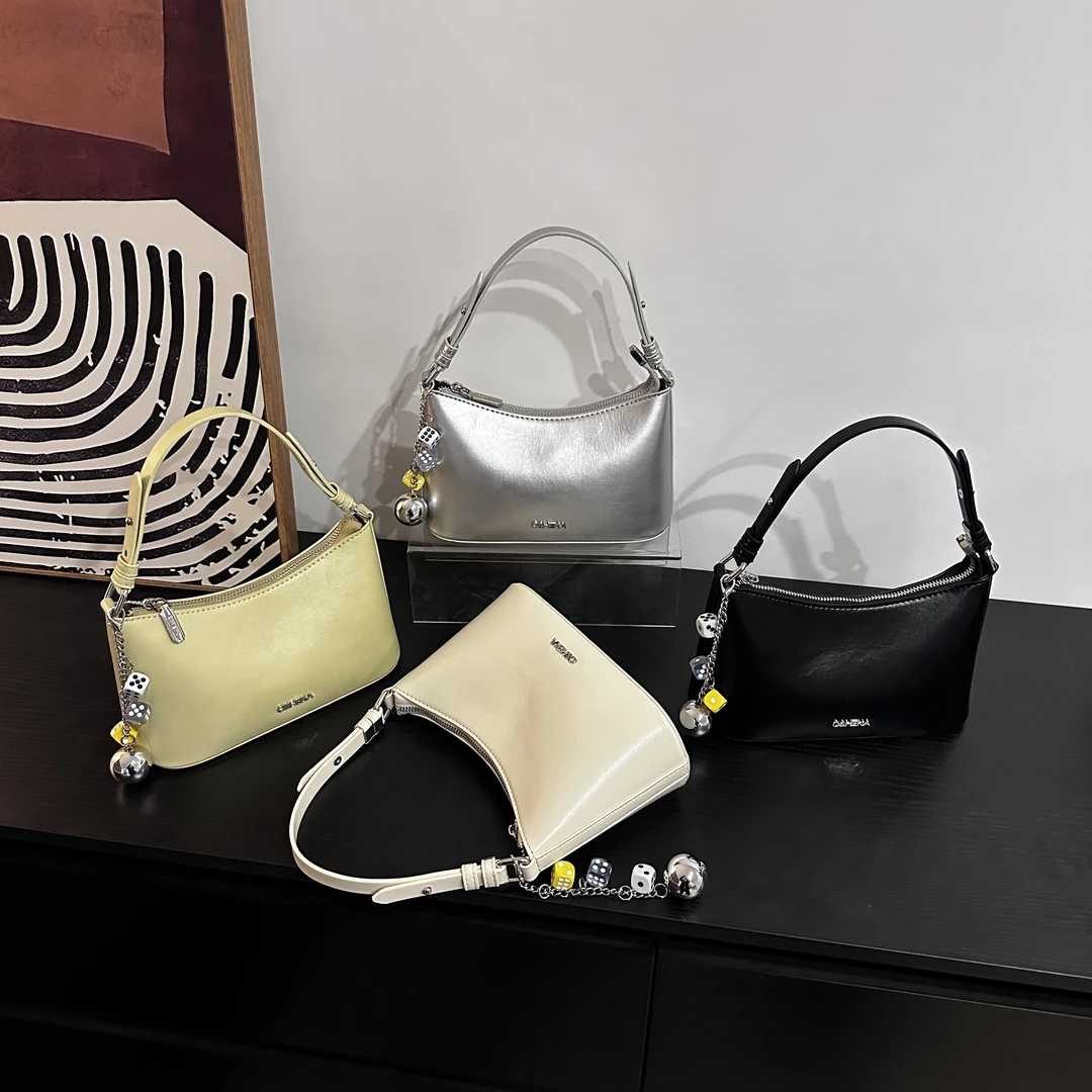 2025年春夏新款简约大气手拎肩挎便当包月牙包女包 DZ 10805 软皮