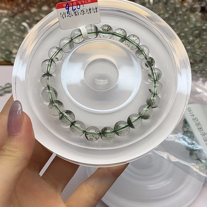 水晶手串未镶嵌46785467874677