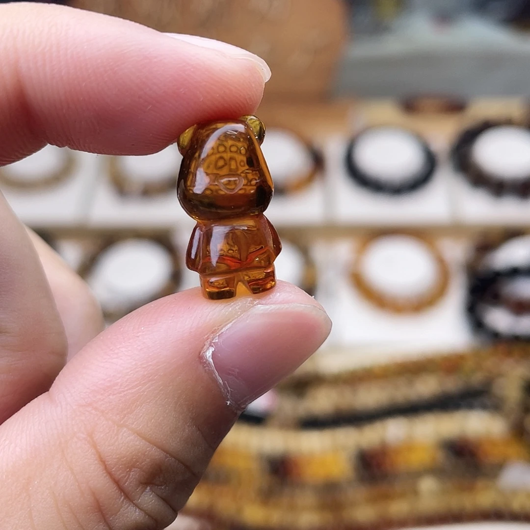 荷****裸石琥珀未镶嵌大