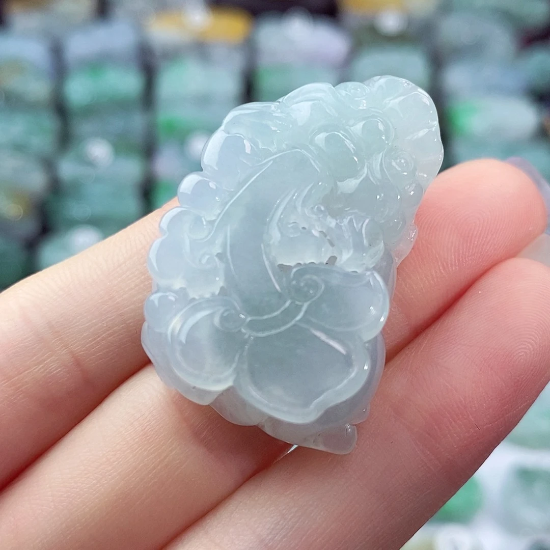 颈饰未镶嵌翡翠天然