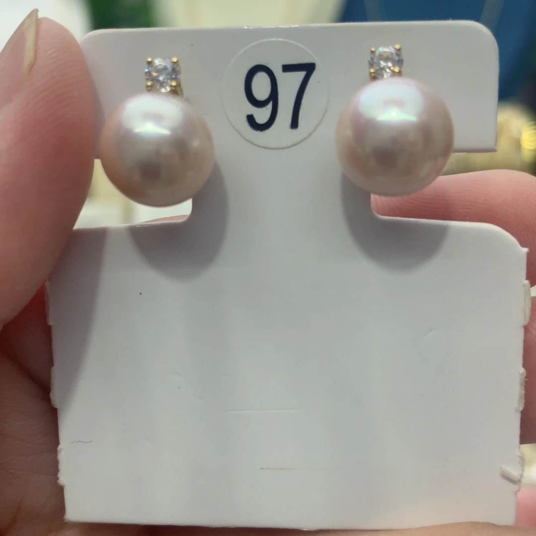 18K金镶嵌淡水珍珠耳饰