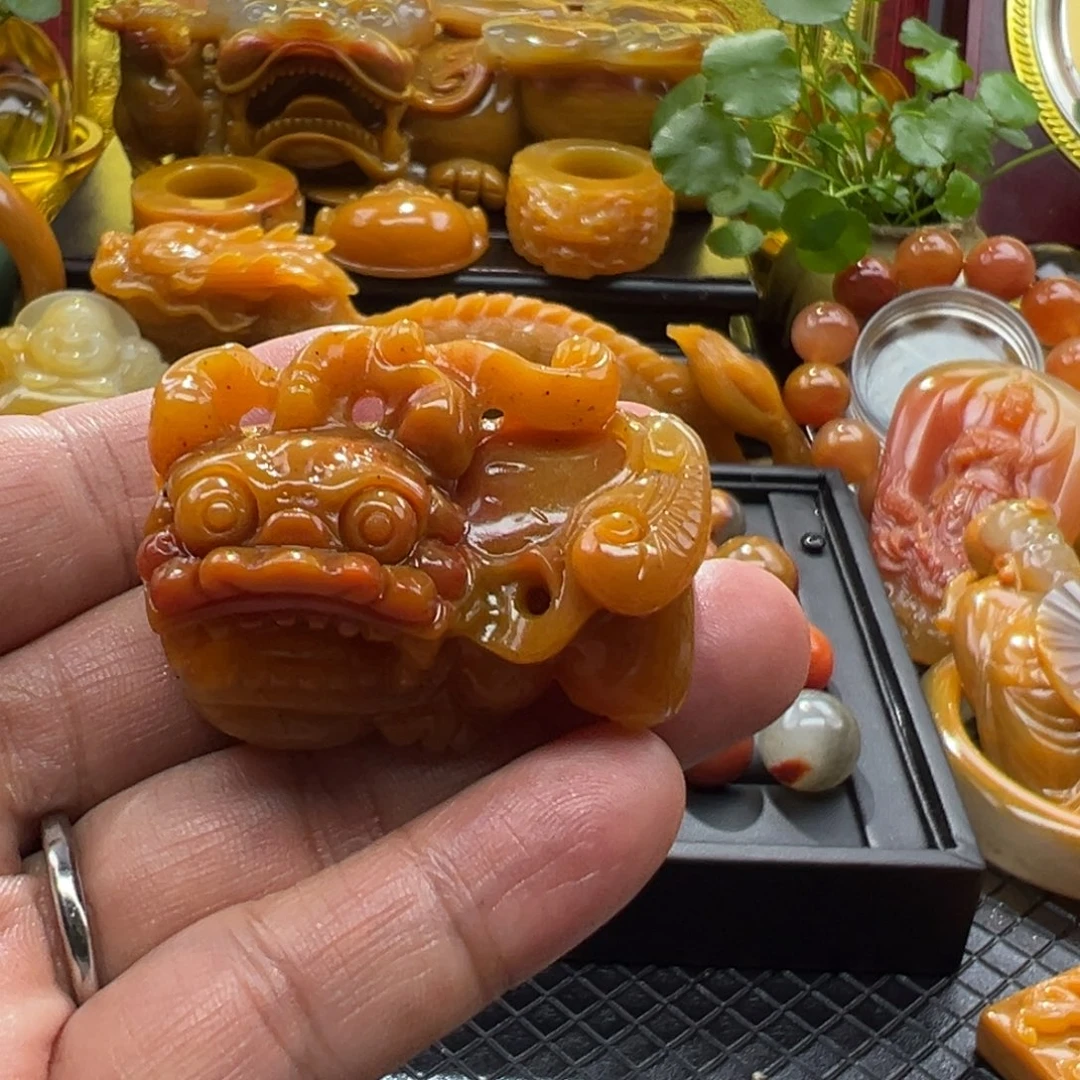 石英质玉未镶嵌颈饰