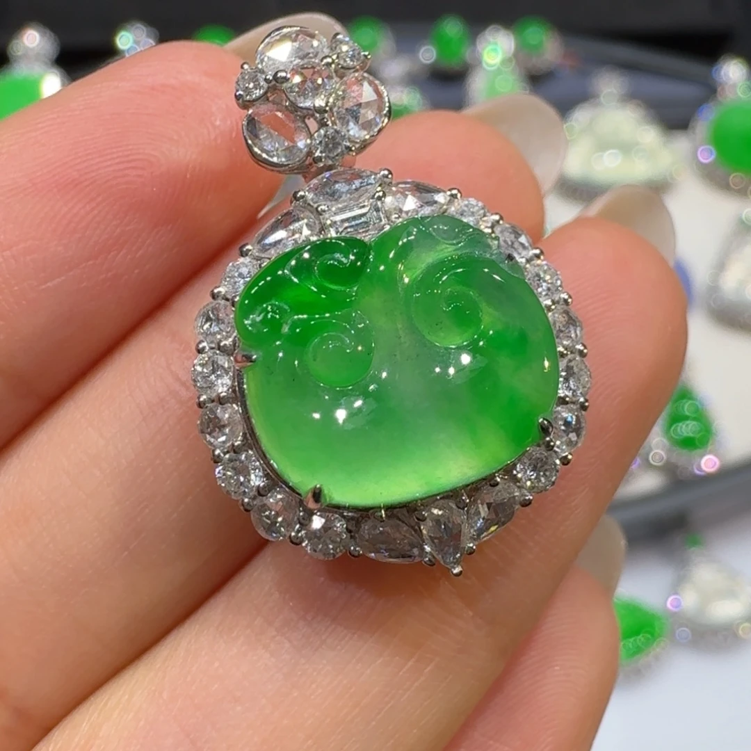 翡翠18K金镶嵌戒指收到货48小时鉴赏期