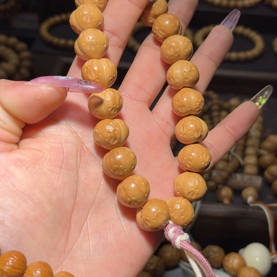 风***画吊坠猴头核桃14龙岩料雕刻手工屁桃手持