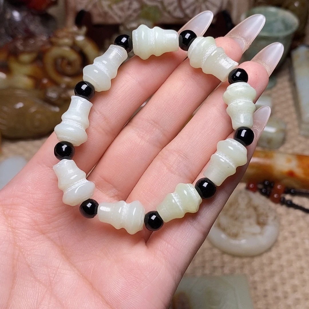 未镶嵌蛇纹石玉颈饰