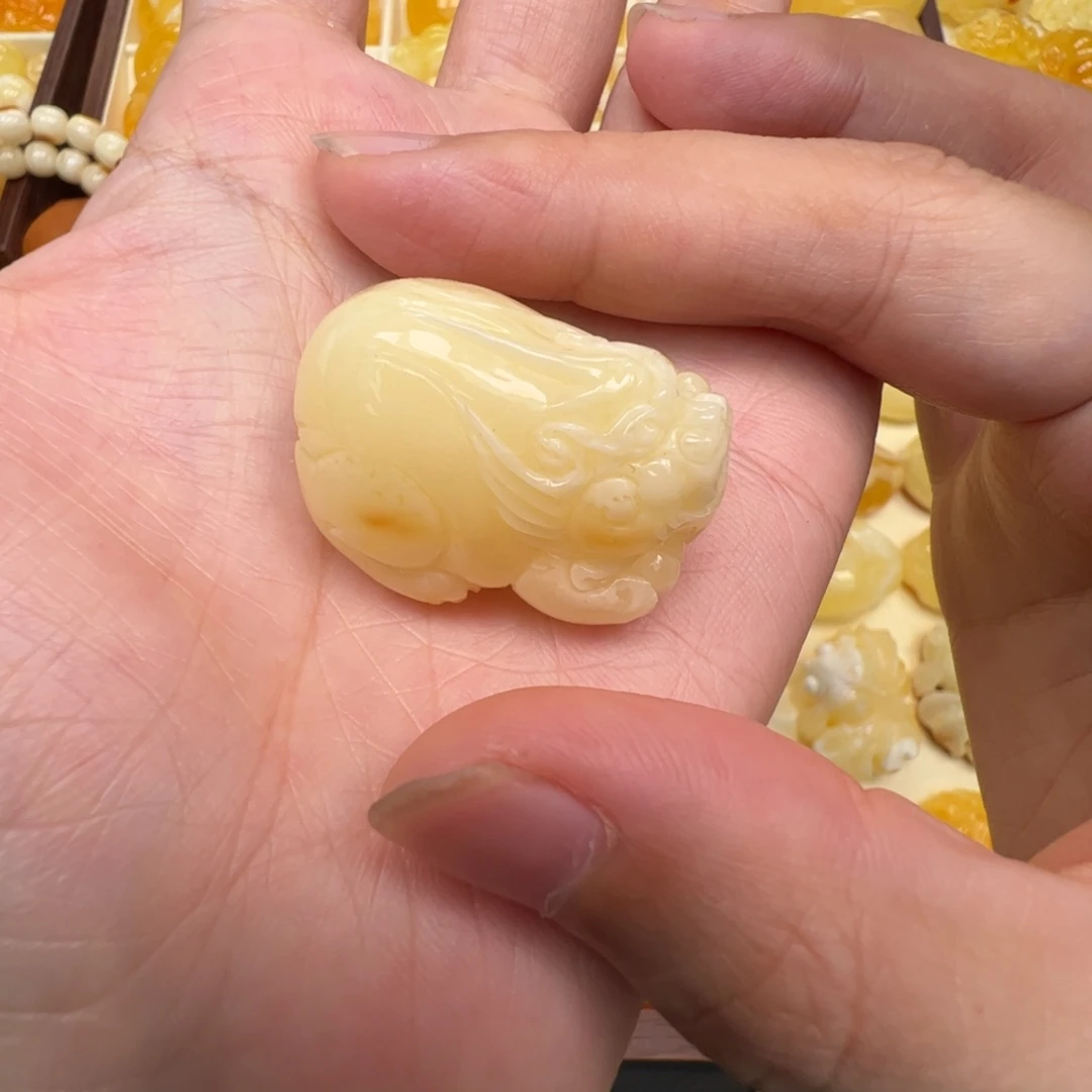裸石蜜蜡未镶嵌蜜蜡