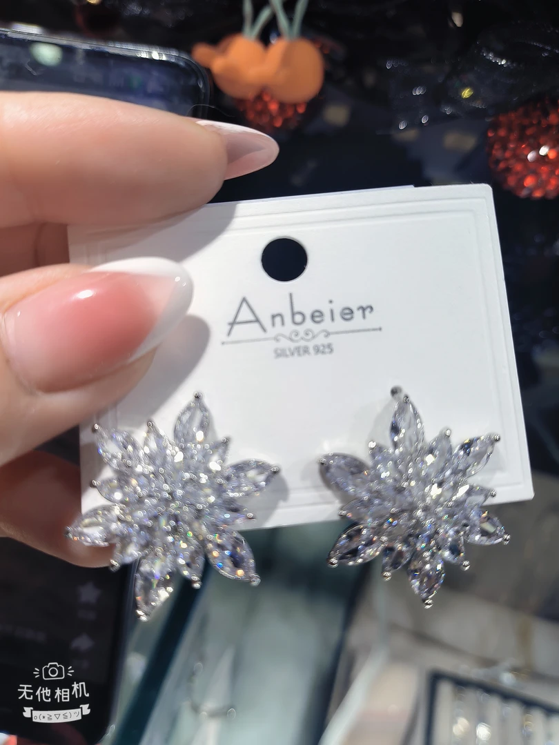 铜合金锆石耳饰 耳饰