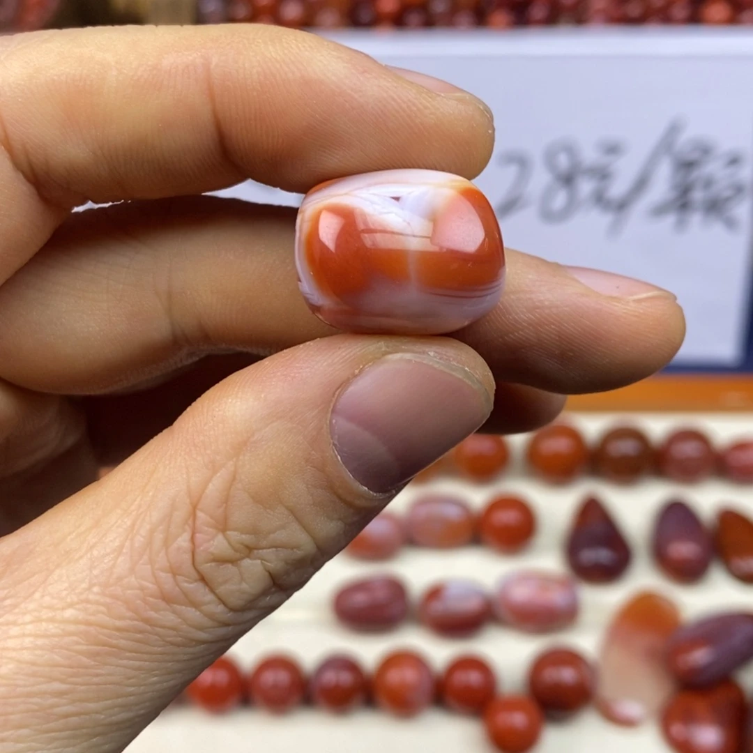 南红玛瑙未镶嵌手链