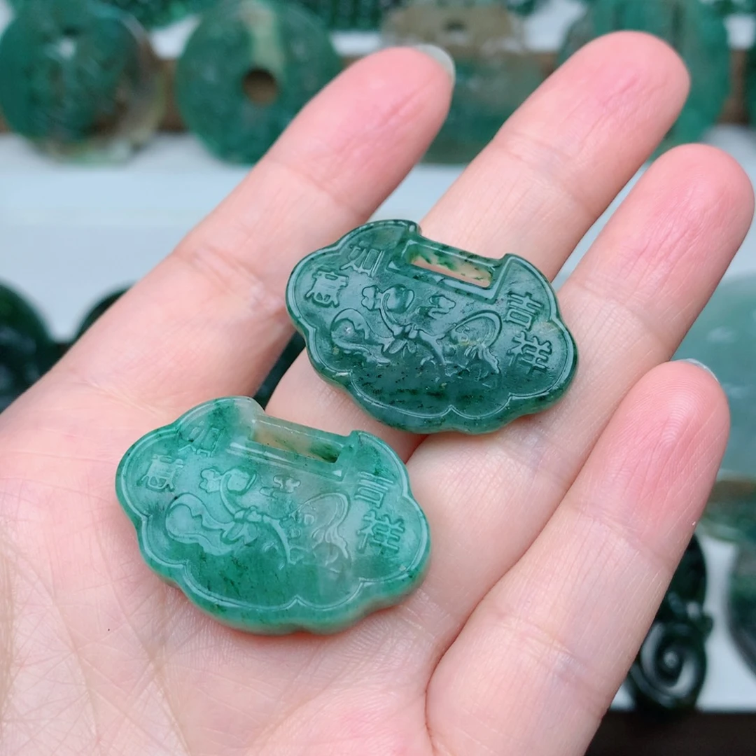 独山玉未镶嵌颈饰晴***7